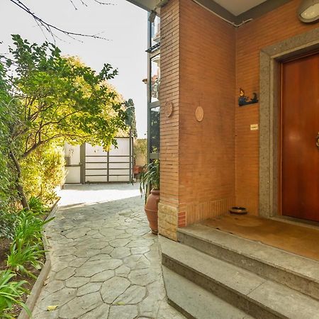 St Peter'S Spacious 4 Bdr With Private Parking Appartement Rome Buitenkant foto