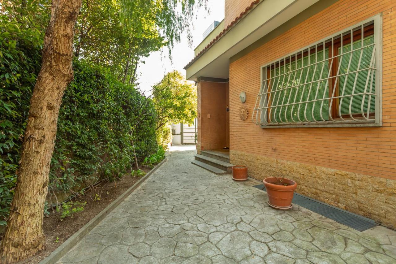 St Peter'S Spacious 4 Bdr With Private Parking Appartement Rome Buitenkant foto